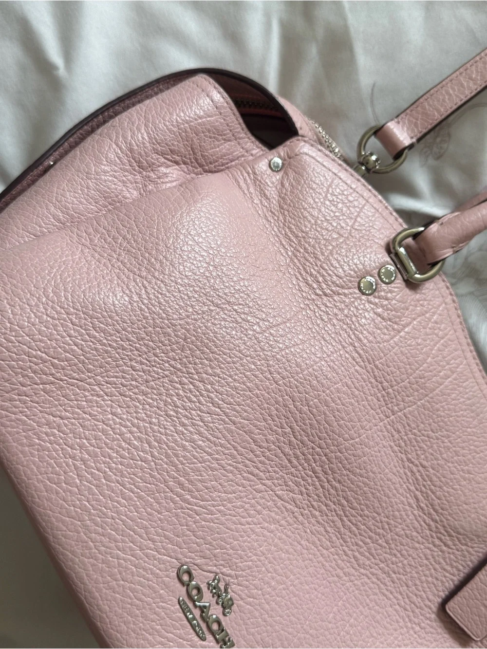 Coach compact pebbled